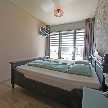 Modern 4-person Near Prázdninový dům Petten