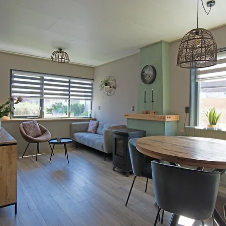 度假居 Modern 4-person Near